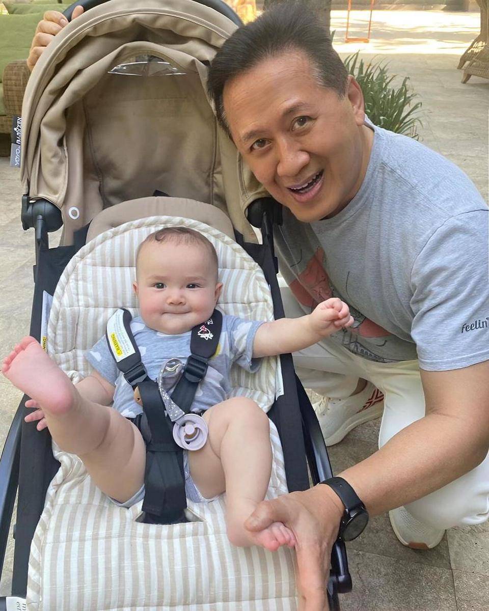 Instagram.com/triawanmunaf